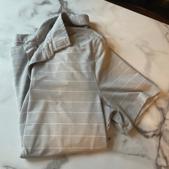 Men's Lululemon Polo - Size M - Picture 4 of 4